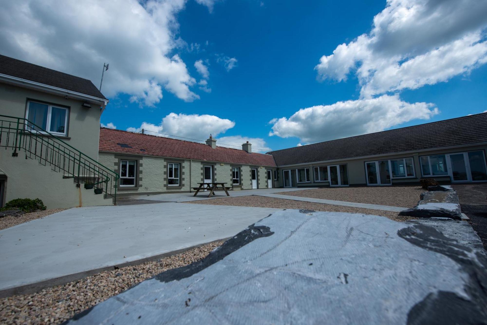 Greenfield Lodge Hotel Bar & Bistro Headford Exterior photo