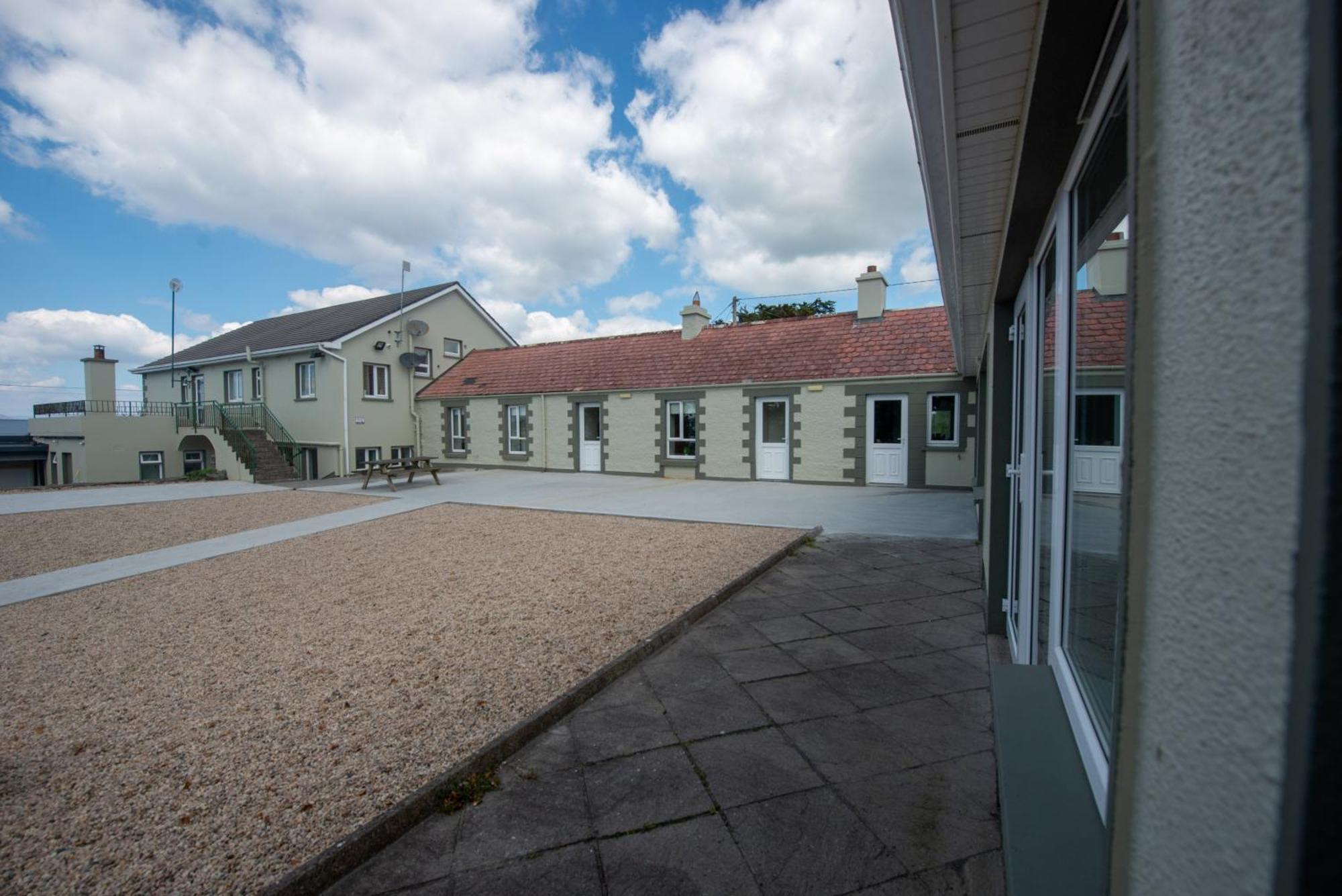 Greenfield Lodge Hotel Bar & Bistro Headford Exterior photo