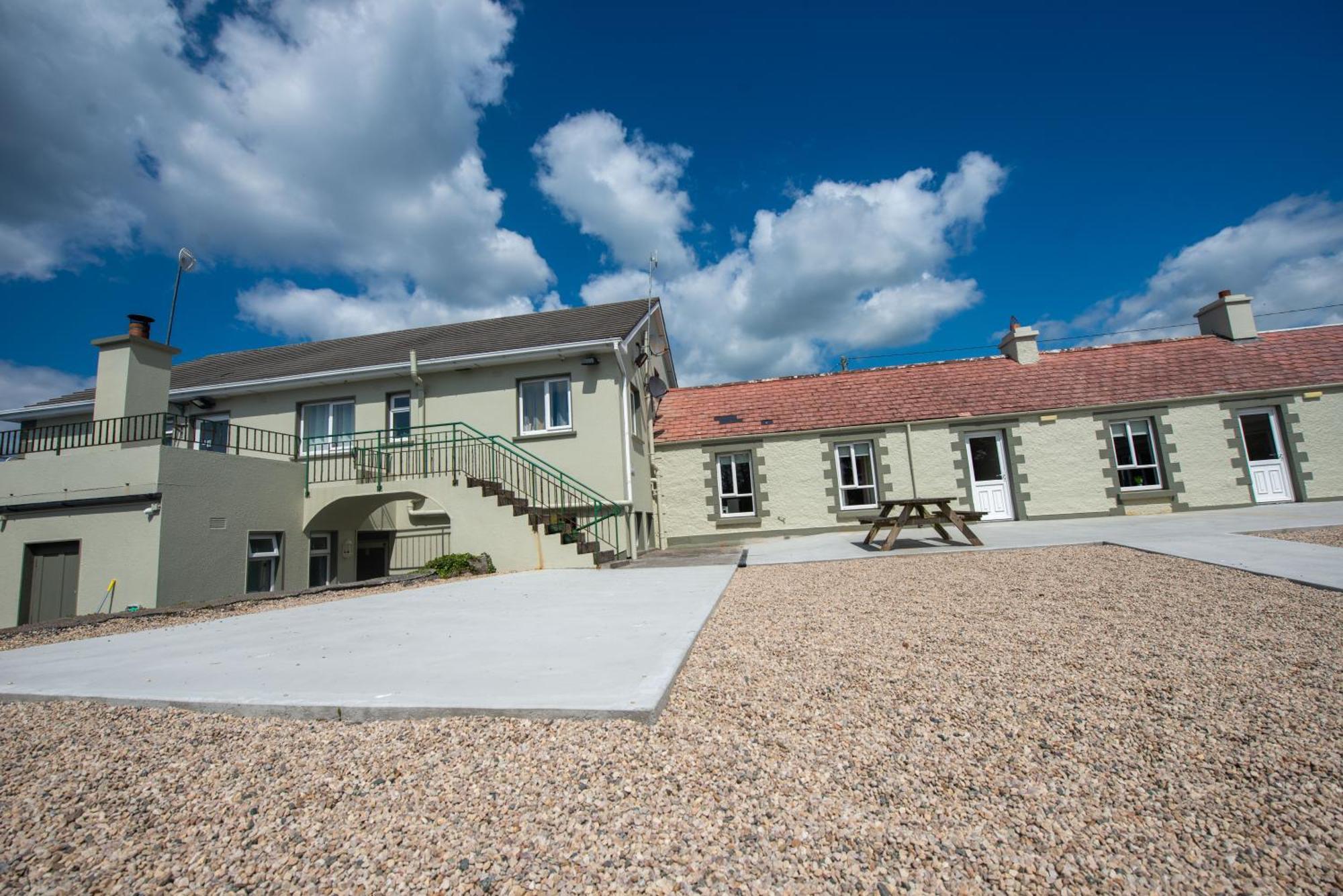 Greenfield Lodge Hotel Bar & Bistro Headford Exterior photo